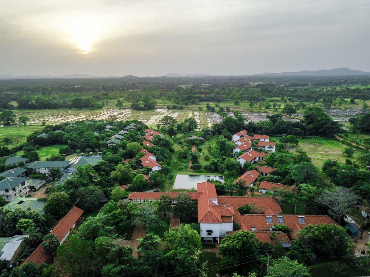 Sigiriyajungles Resort & Spa Ngoại thất bức ảnh
